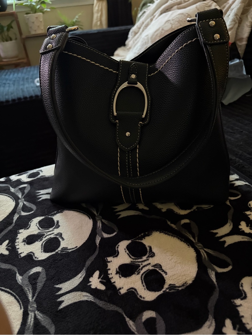 Black Leather Bucket Shoulder Bag - Classic Everyday Style